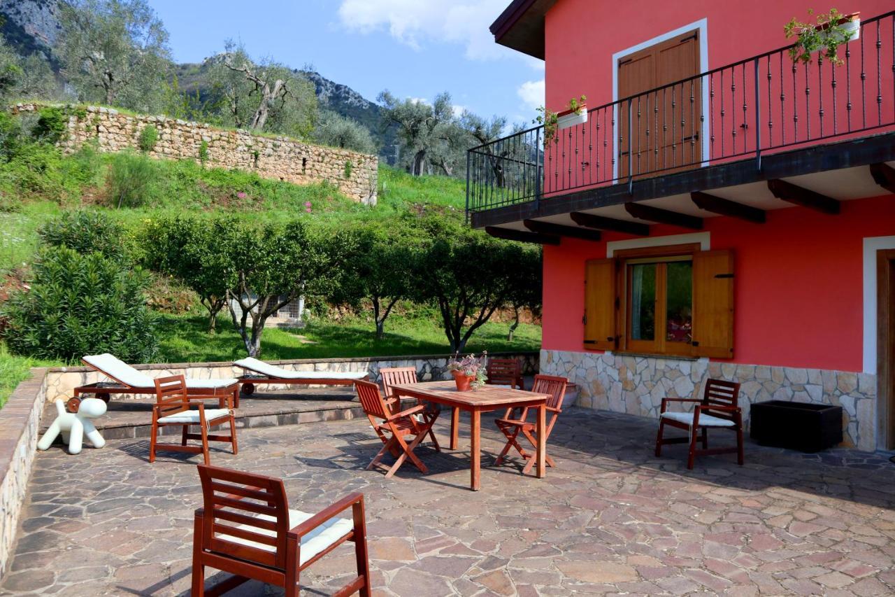 B&B La Casa Del Sole Controne Ngoại thất bức ảnh