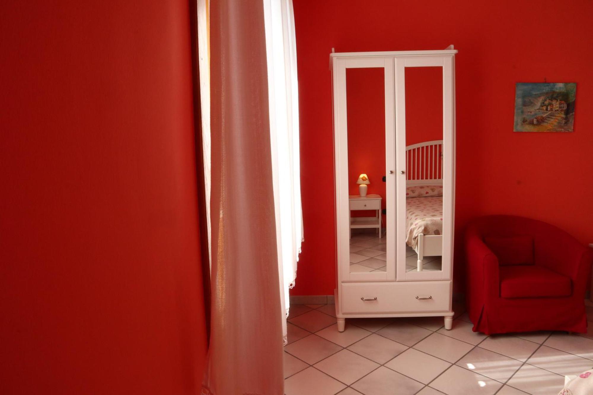 B&B La Casa Del Sole Controne Phòng bức ảnh